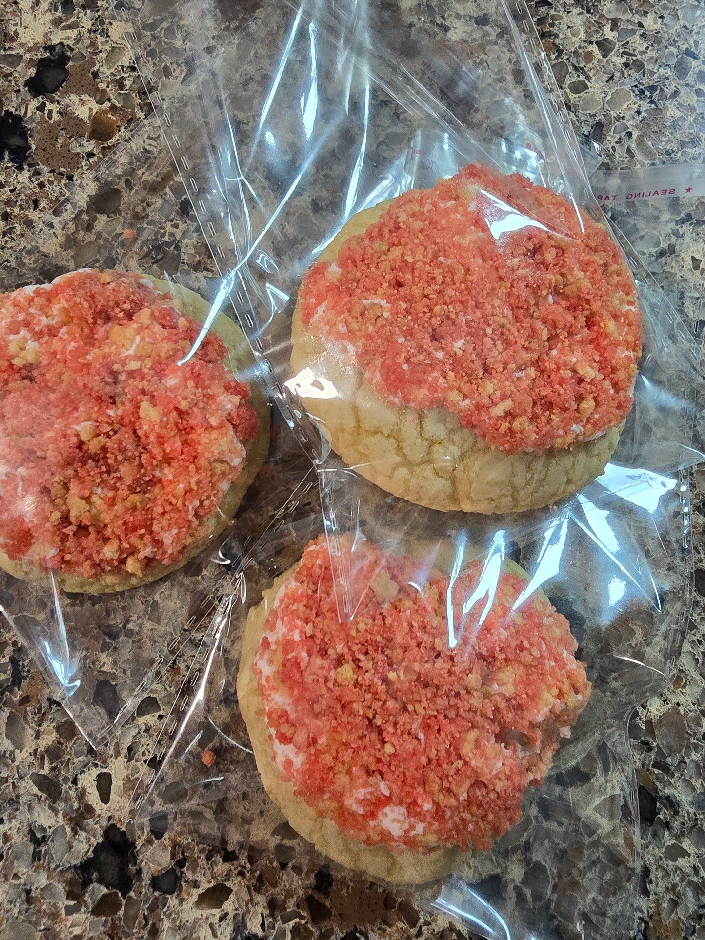 Strawberry crunch cookie