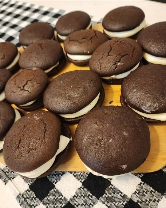 Chocolate whoopie pies